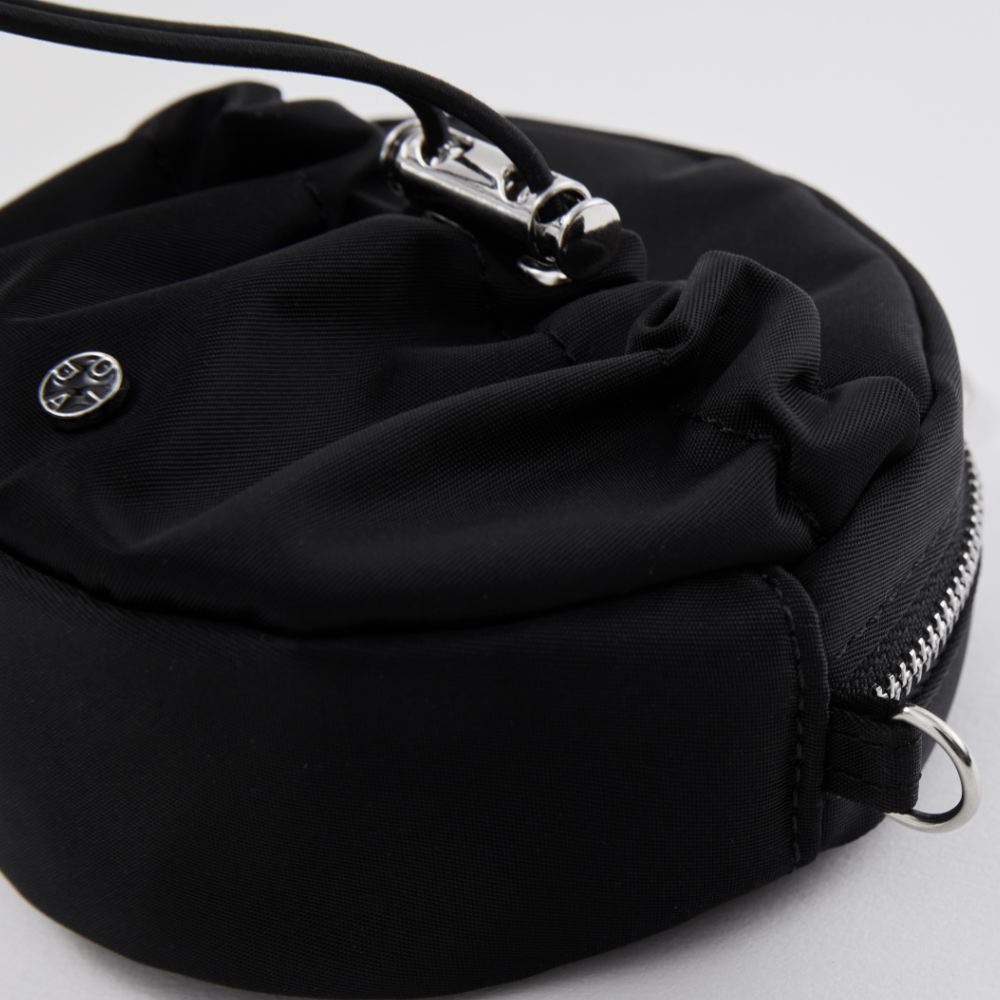 Oiad BLACK STRING MINI BAG [簡約兩用尼龍迷你包]